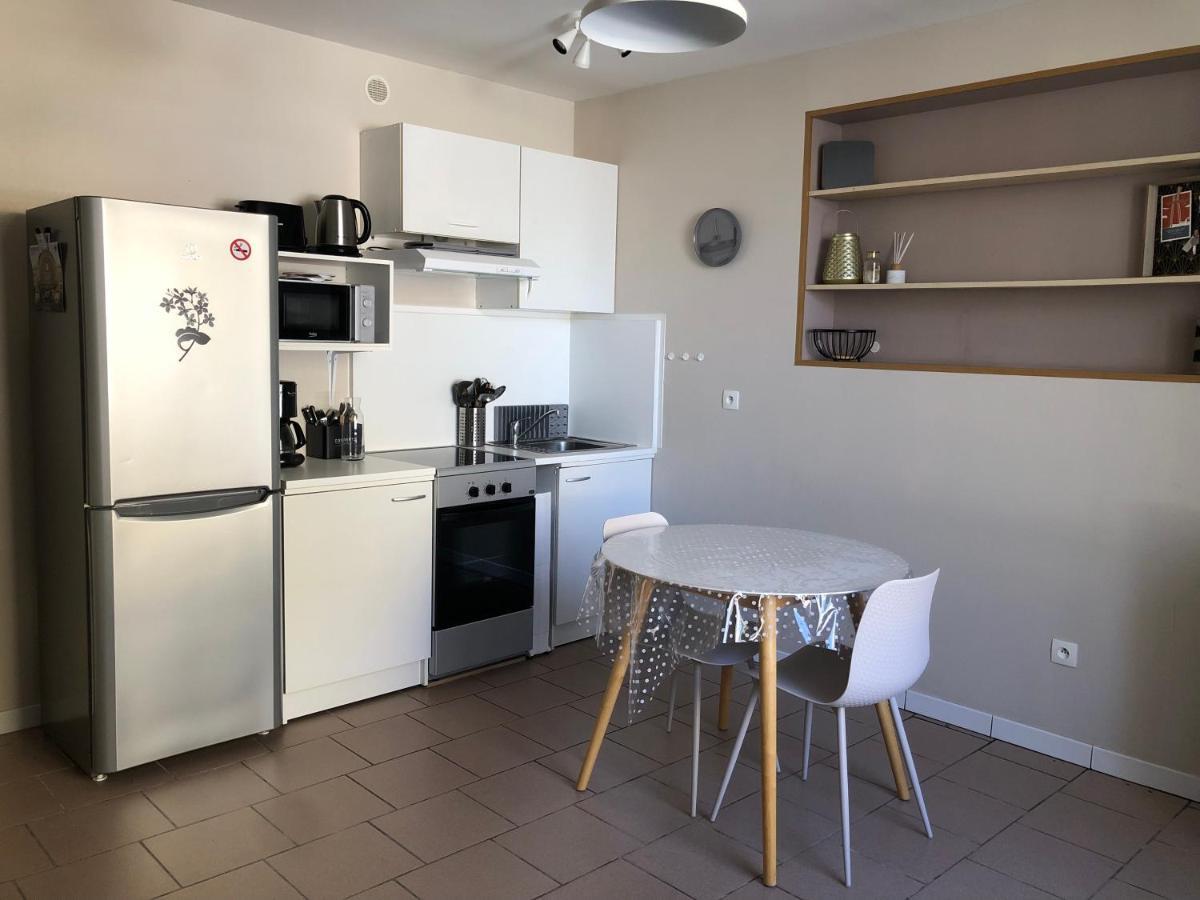 T2 Meuble Pour Curistes, Vacanciers Et Stagiaires Rochefort  Exterior foto